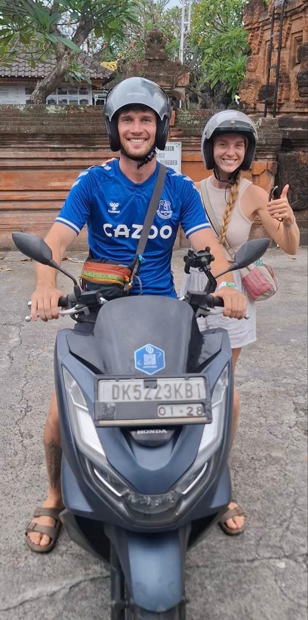 Giddy Bikes guest on a scooter in Bali