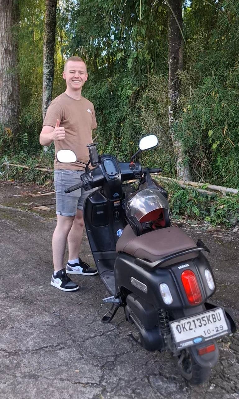 Giddy Bikes guest on a scooter in Bali